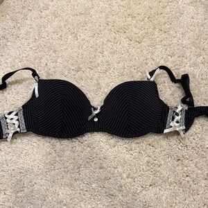 La vie en rose Demi cup push up pinstripe 34D black white lace